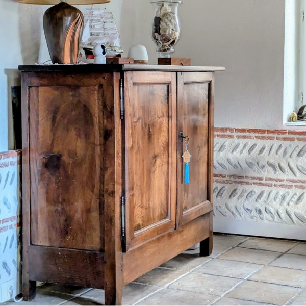 meuble en noyer massif