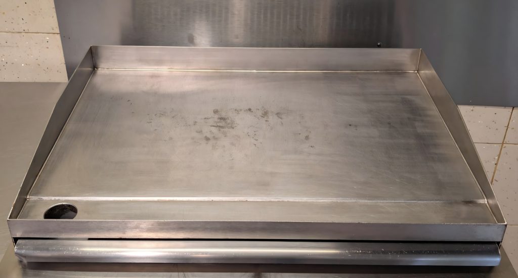 plancha après nettoyage laser